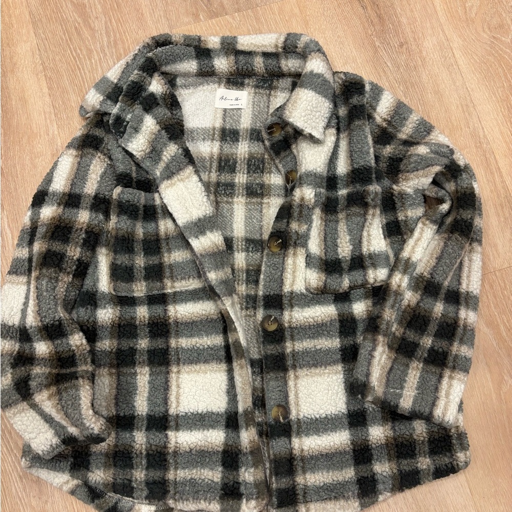 Active USA Plaid Sherpa Jacket - Black, Gray, Cream